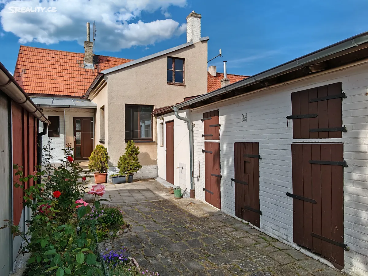 Prodej rodinného domu 60 m², pozemek 350 m², Kladno
