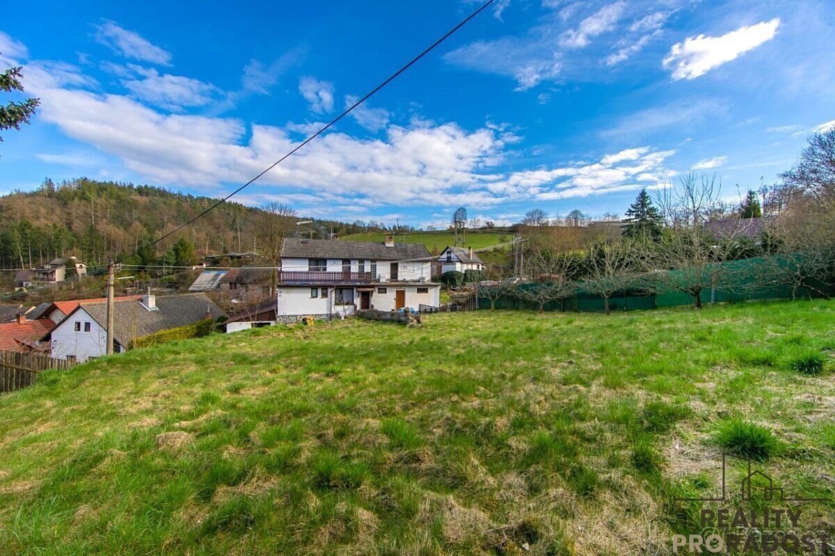 Prodej stavebního pozemku 284 m²