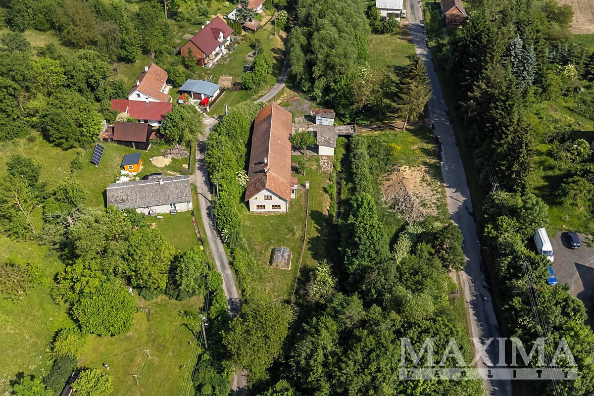 Prodej rodinného domu 322 m², pozemek 1590 m² – fotografie 4