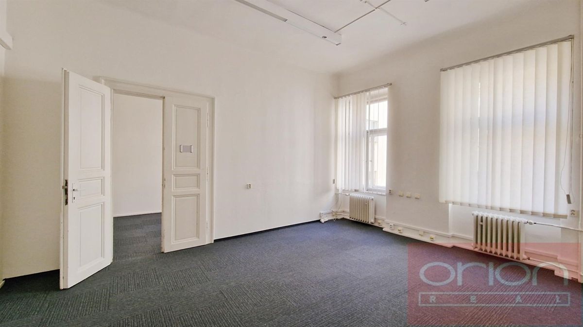 Pronájem kanceláře 91 m² – fotografie 3