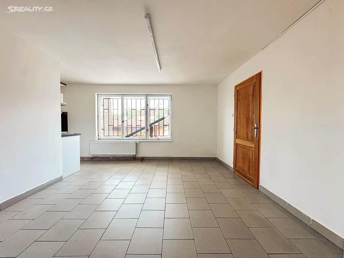 Pronájem kanceláře 43 m² – pohled 2