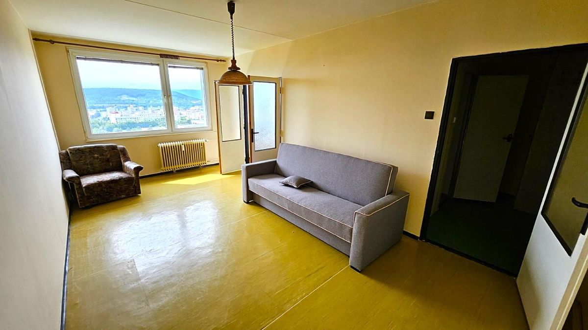 Pronájem bytu 1+1 35 m² – fotografie 2