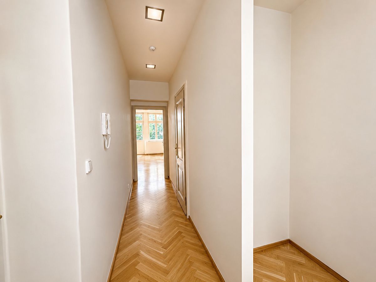 Pronájem bytu 1+kk 36 m² – fotografie 2