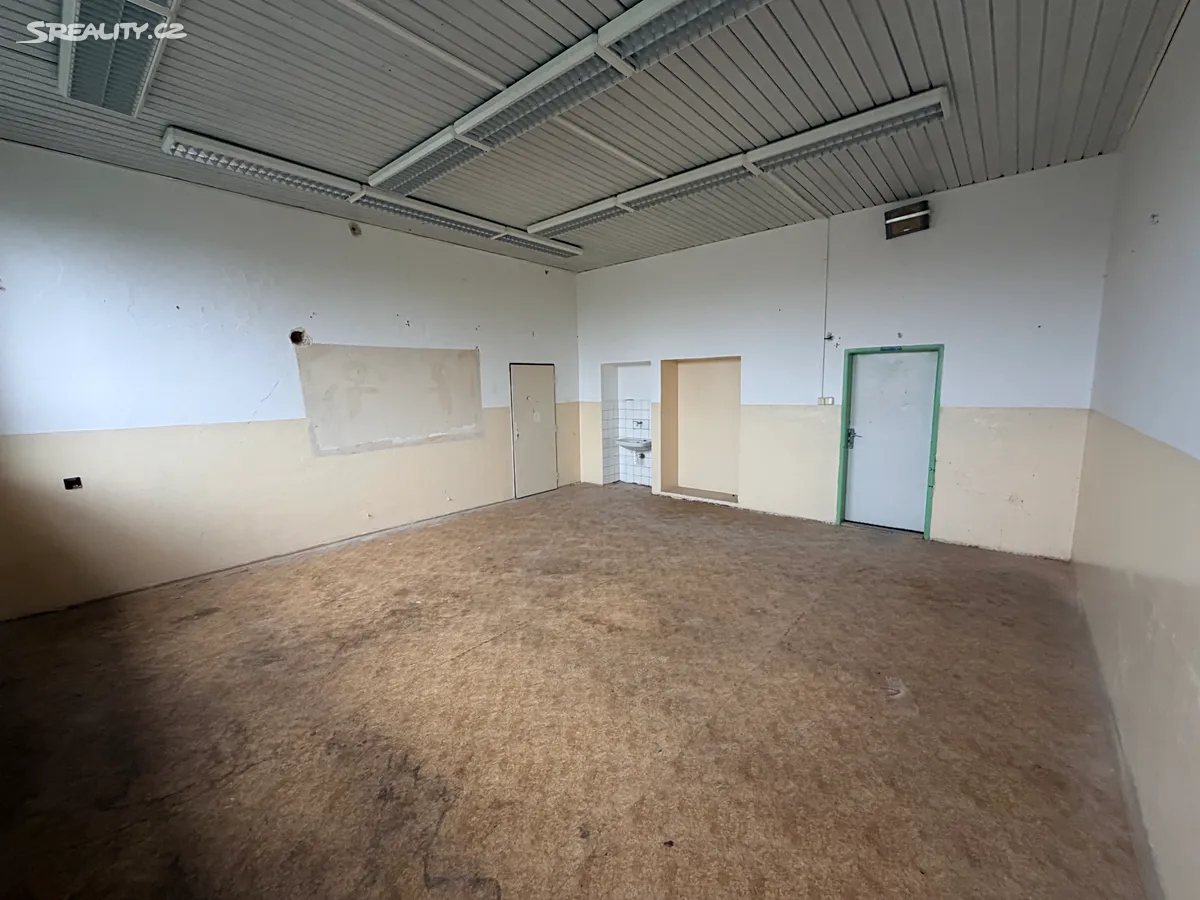 Pronájem skladového prostoru 37 m² – pohled 2