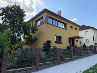 Prodej  rodinného domu 330 m², pozemek 780 m²