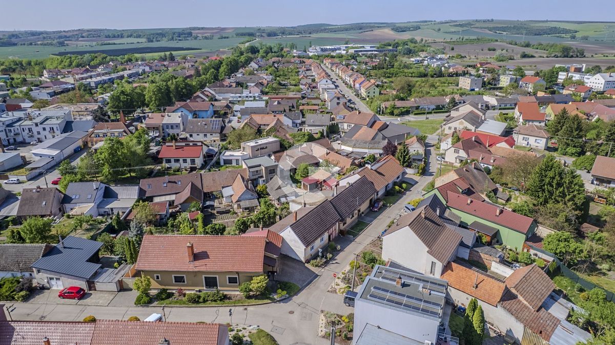 Prodej rodinného domu 91 m², pozemek 323 m² – fotografie 3