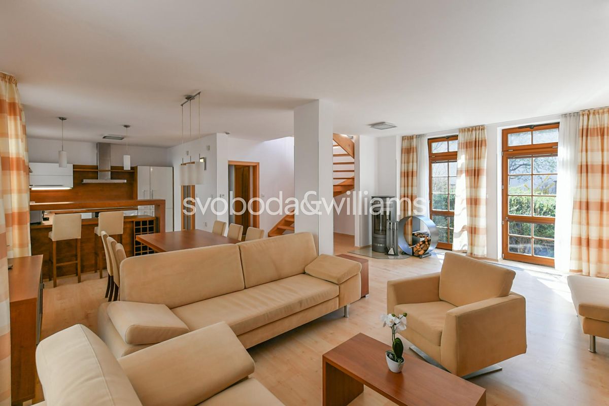 Pronájem bytu 3+kk 127 m²