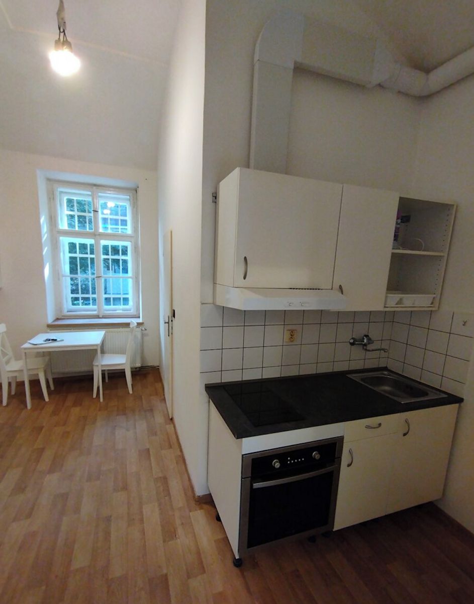 Pronájem bytu 2+kk 45 m² – fotografie 2