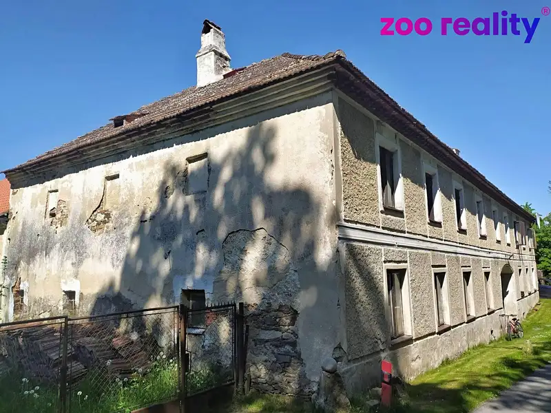 Prodej rodinného domu 288 m², pozemek 1348 m², Kájov – náhled fotky 2