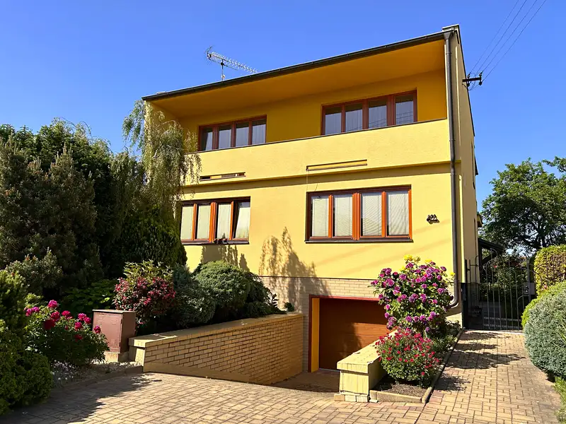 Prodej rodinného domu 204 m², pozemek 626 m², Polešovice – náhled fotky 1