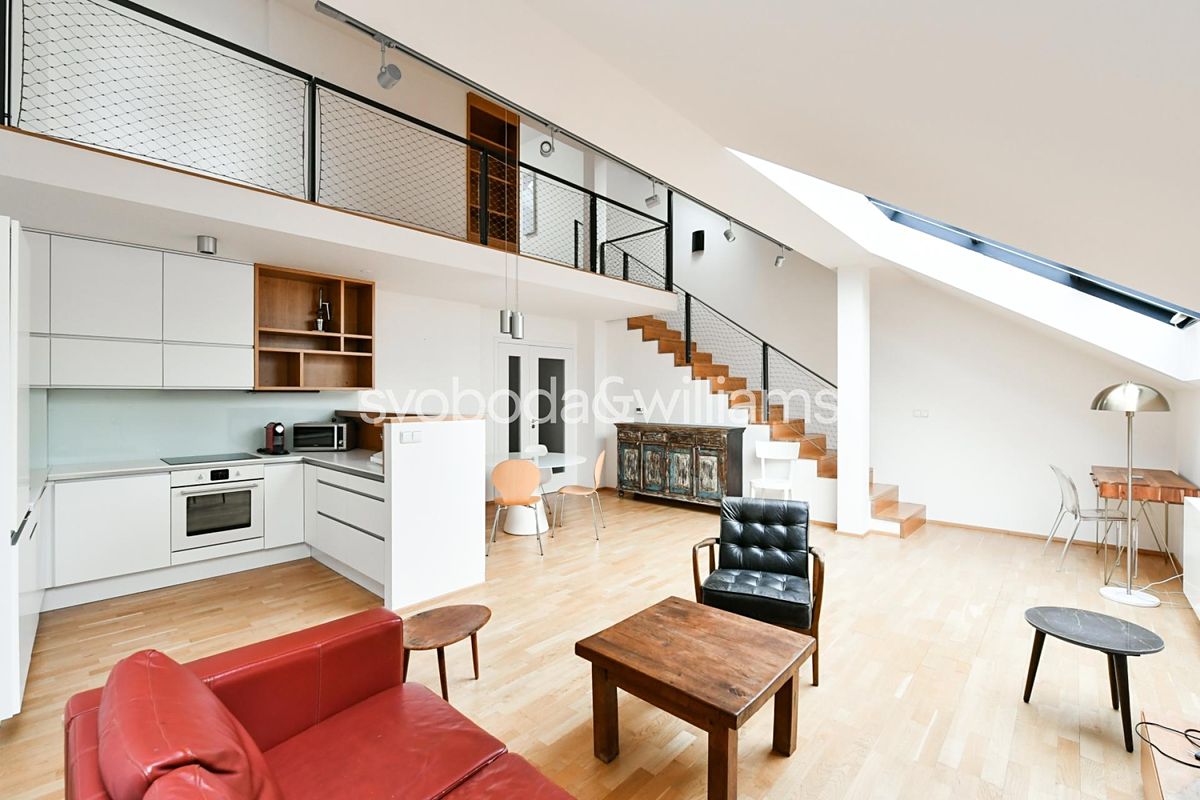Pronájem bytu 2+kk 109 m²
