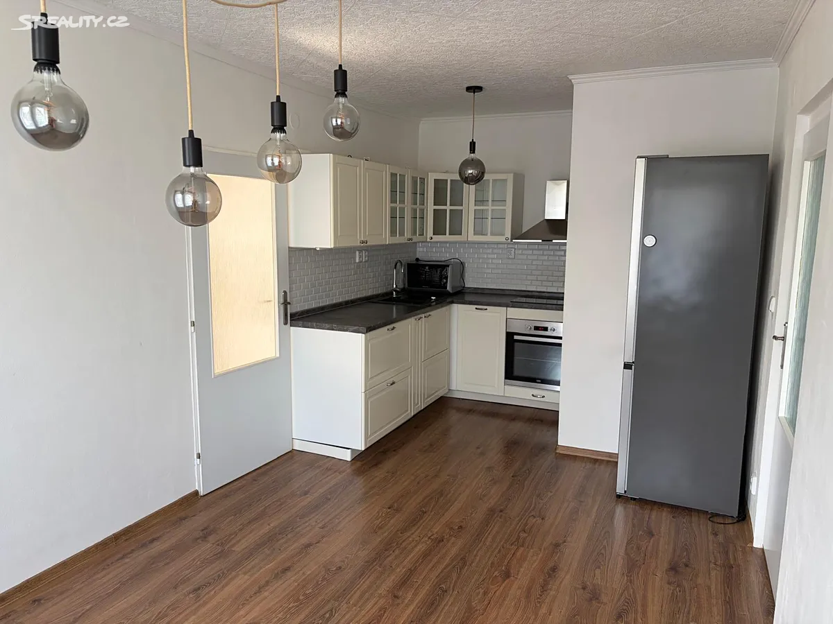 Pronájem bytu 2+kk 64 m² – pohled 6
