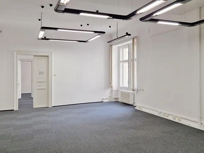Pronájem kanceláře 93 m², Praha – náhled fotky 2