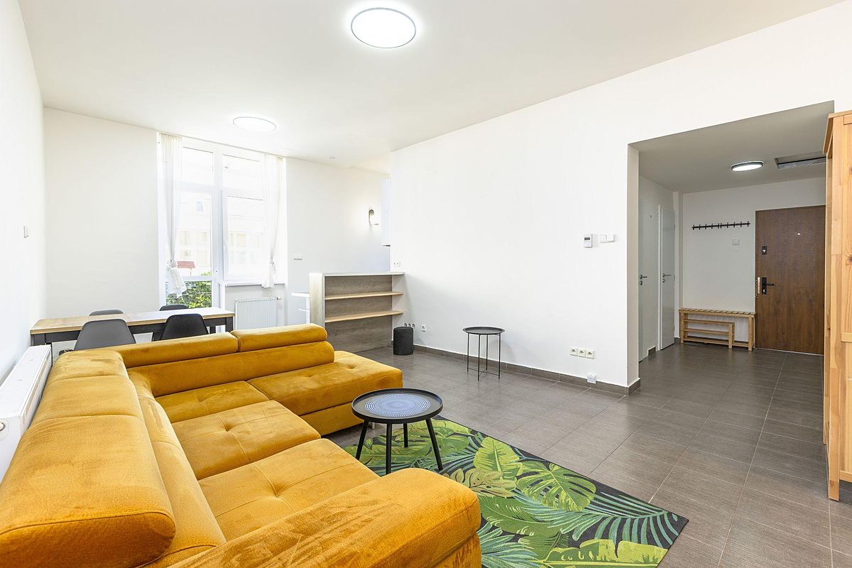 Pronájem bytu 3+kk 95 m² – fotografie 2