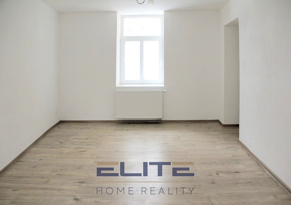 Pronájem bytu 4+1 106 m² – fotografie 3