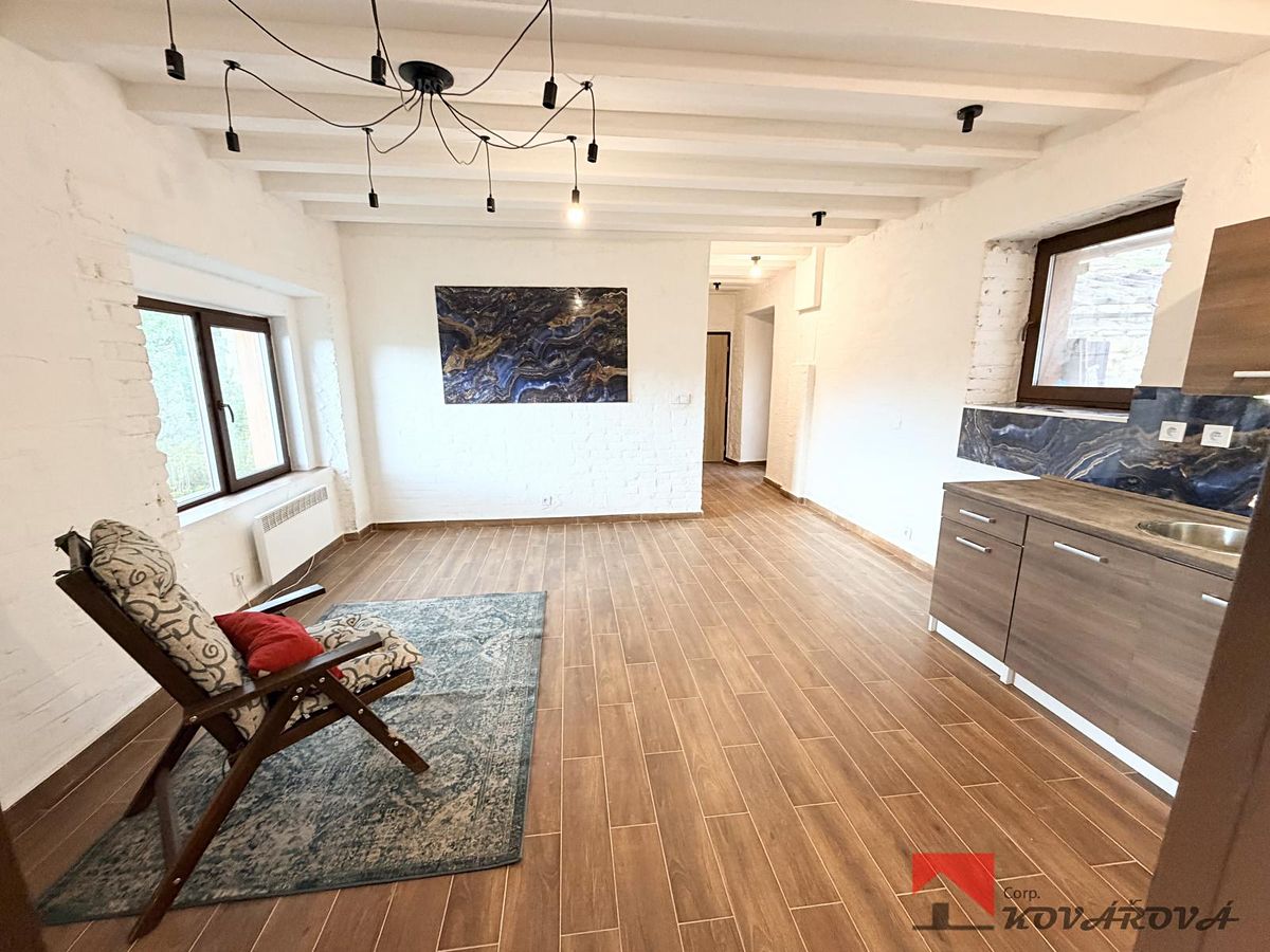 Prodej rodinného domu 100 m², pozemek 278 m² – fotografie 3