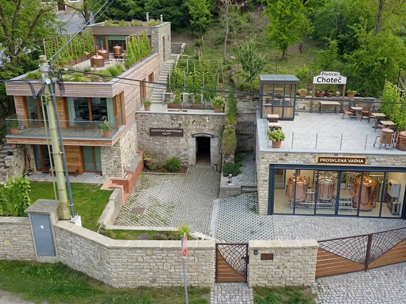 Prodej stavebního pozemku 1030 m², Choteč – náhled fotky 2