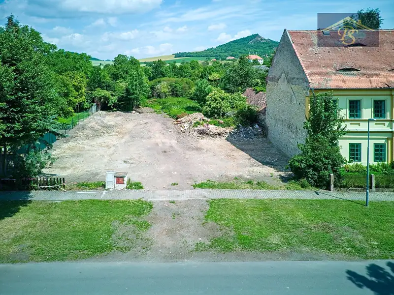 Prodej stavebního pozemku 8070 m², Podsedice – náhled fotky 2