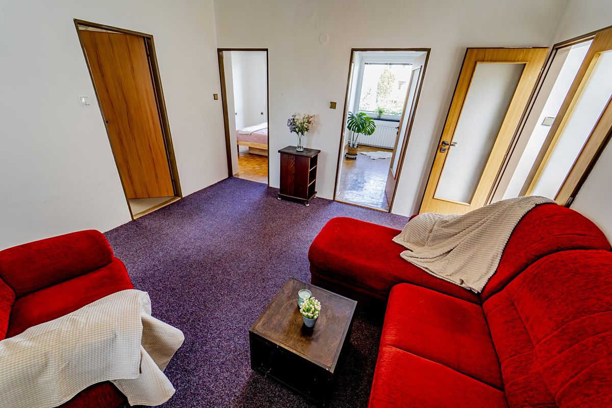 Prodej vícegeneračního domu 261 m², pozemek 554 m² – fotografie 5
