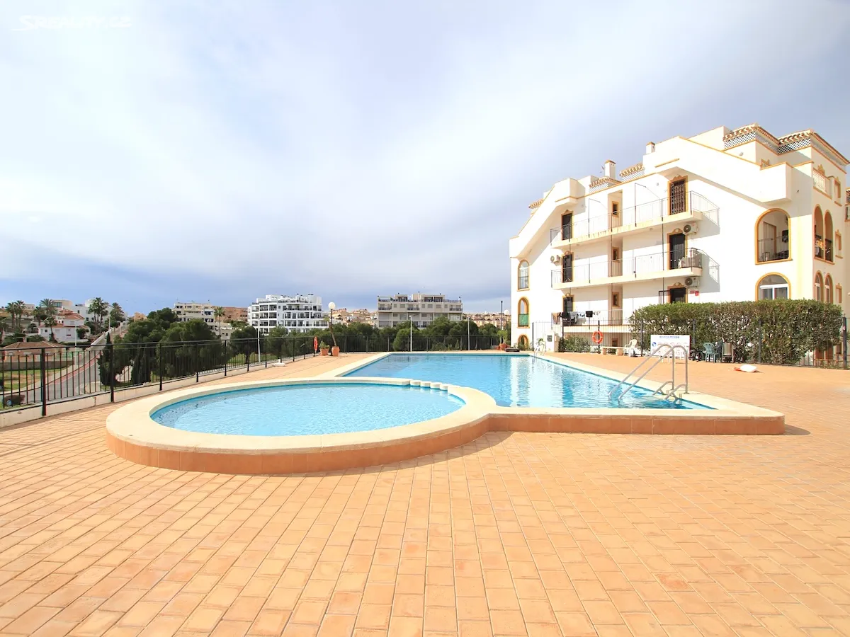Prodej bytu 3+1 64 m², Torrevieja