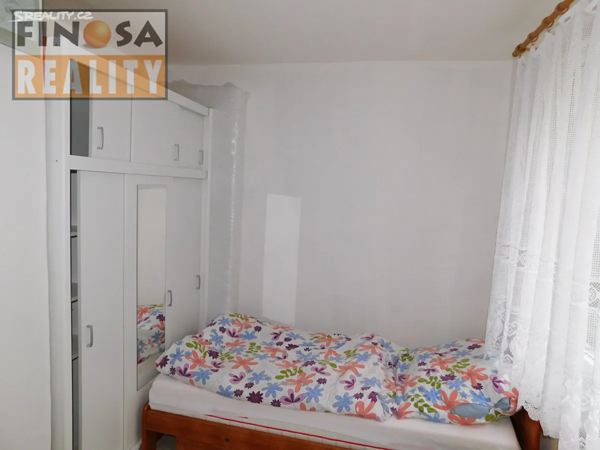 Pronájem bytu 1+1 35 m² – pohled 2