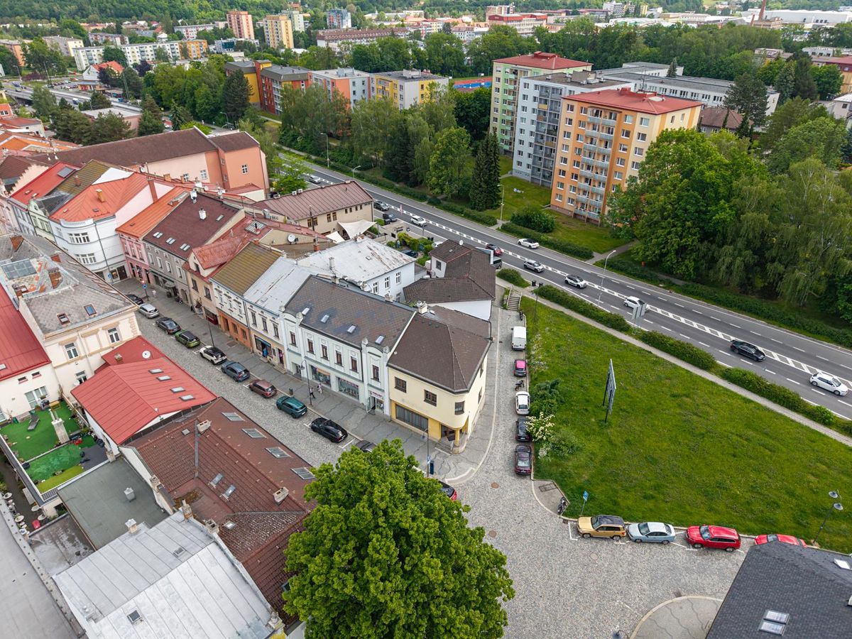 Prodej vily 300 m², pozemek 120 m² – fotografie 3