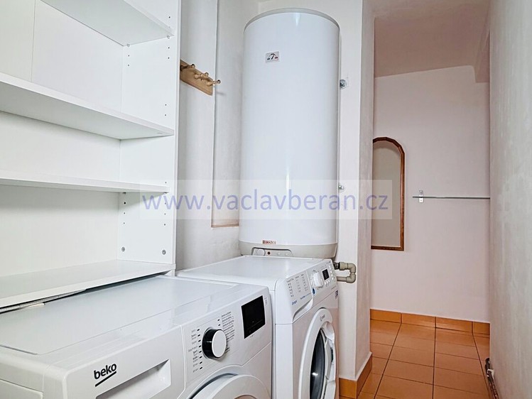 Haus zum Kauf, 378 m² (30 von 38)