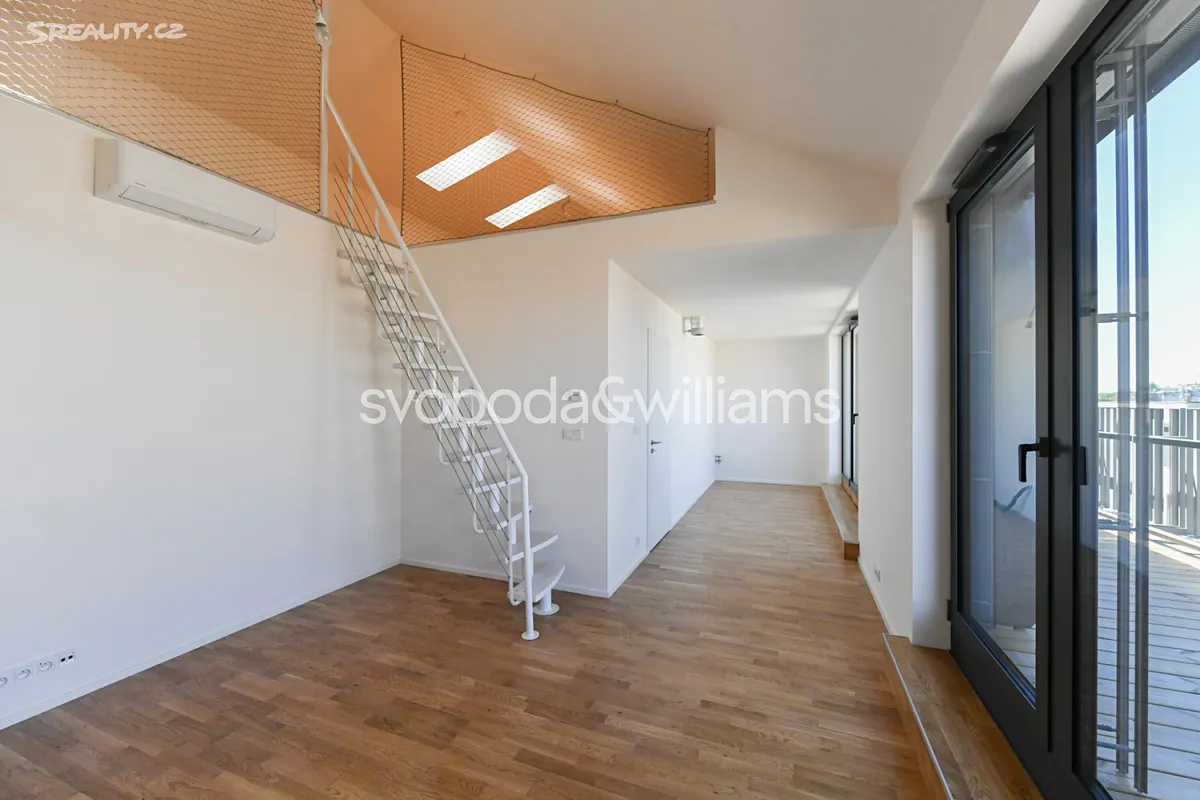 Prodej bytu 1+kk 64 m² – pohled 2