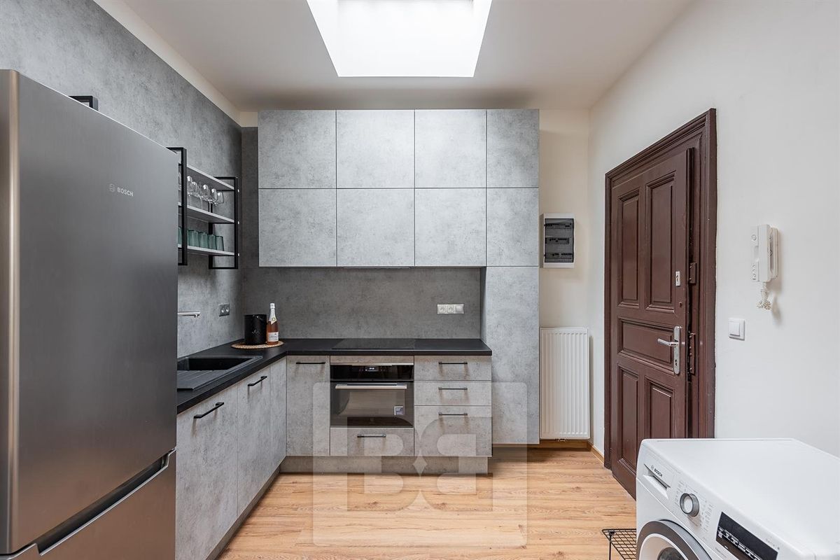 Pronájem bytu 2+kk 60 m²
