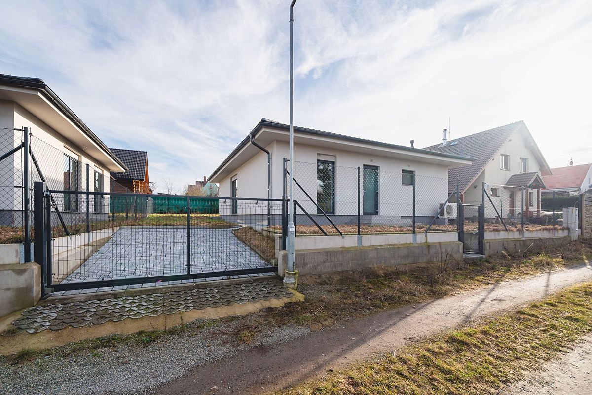 Prodej rodinného domu 100 m², pozemek 398 m² – fotografie 5
