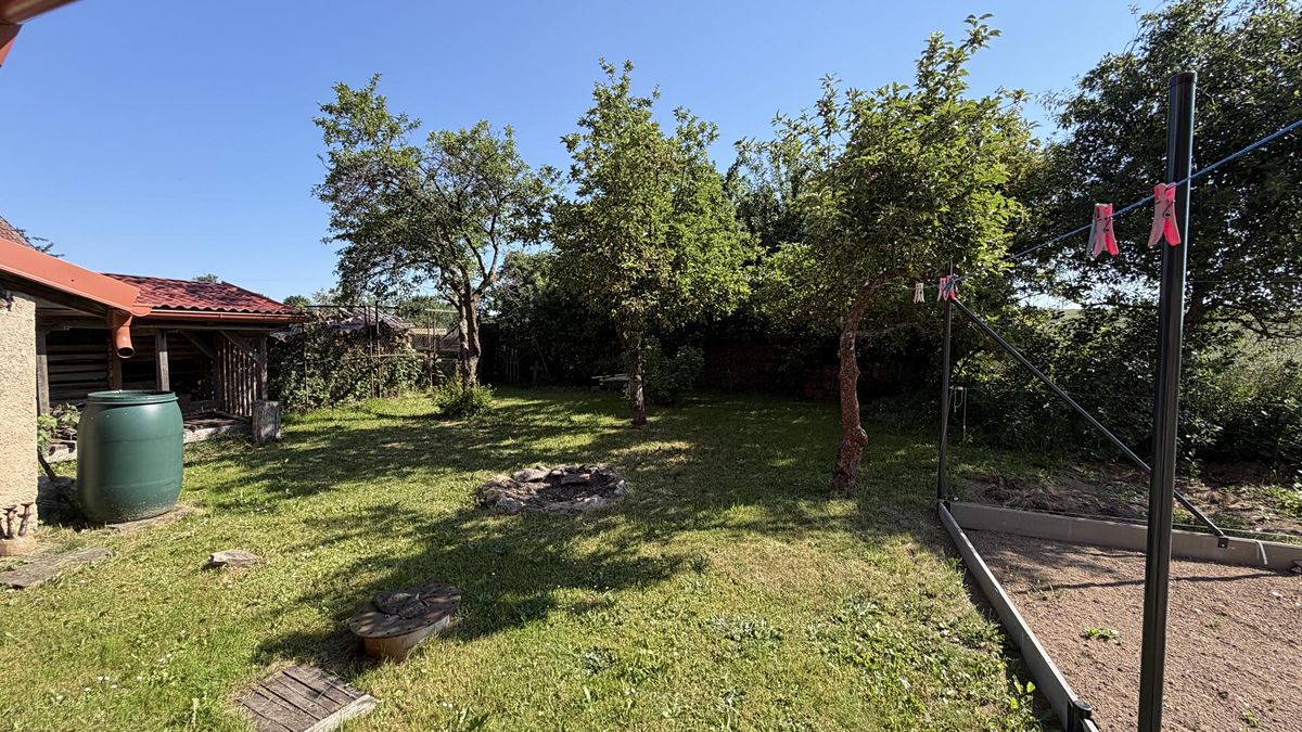 Prodej rodinného domu 247 m², pozemek 654 m² – fotografie 4