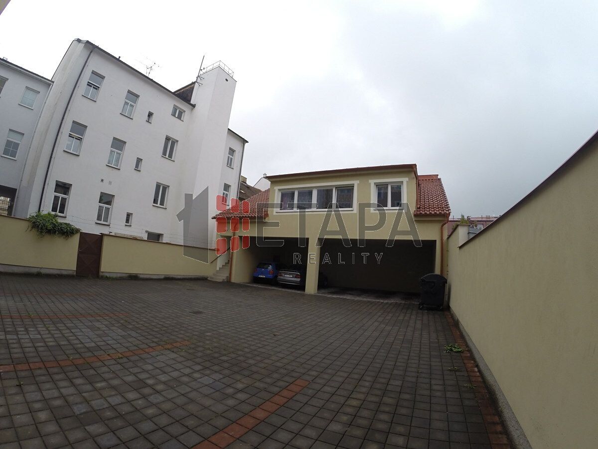 Pronájem garážového stání 15 m² – fotografie 5
