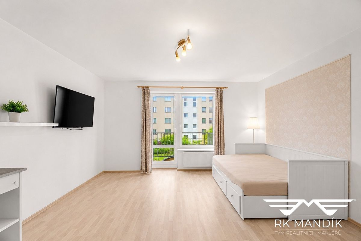 Pronájem bytu 1+kk 33 m²