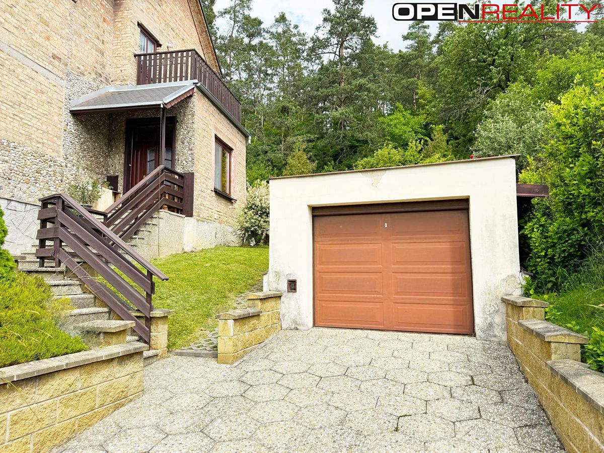 Prodej rodinného domu 191 m², pozemek 667 m² – fotografie 3