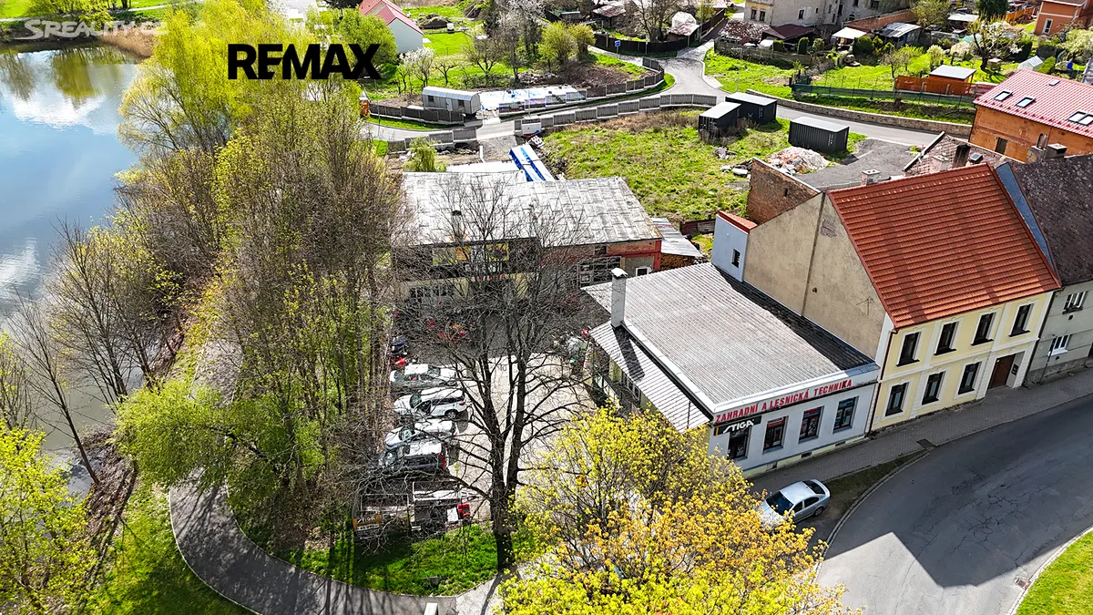 Prodej obchodního prostoru 200 m², Zámecká
