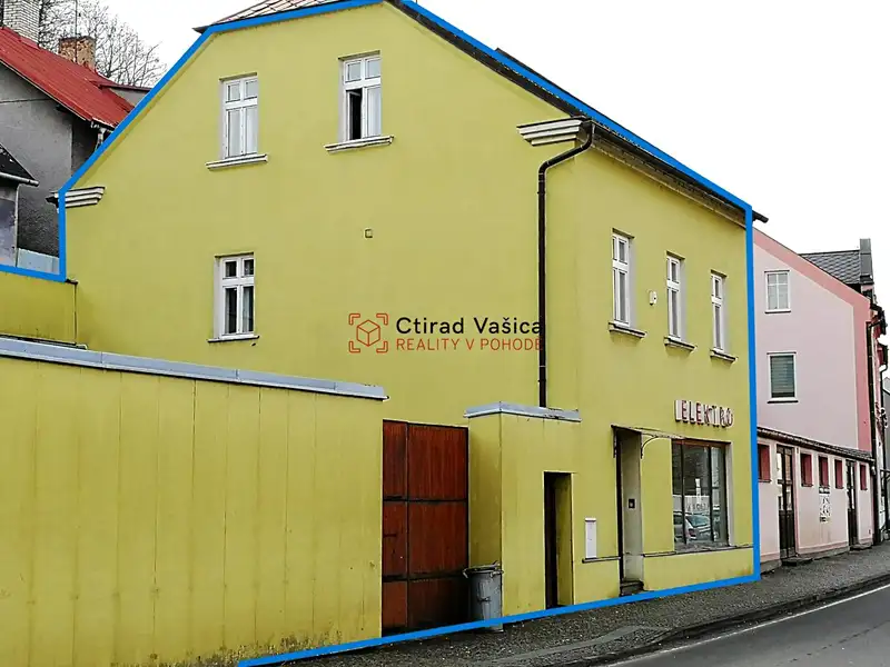 Prodej rodinného domu 300 m², pozemek 219 m², Fulnek – náhled fotky 2