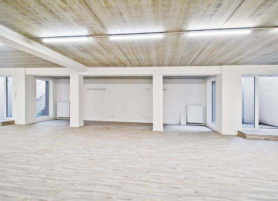 Pronájem kanceláře 130 m² – fotografie 3