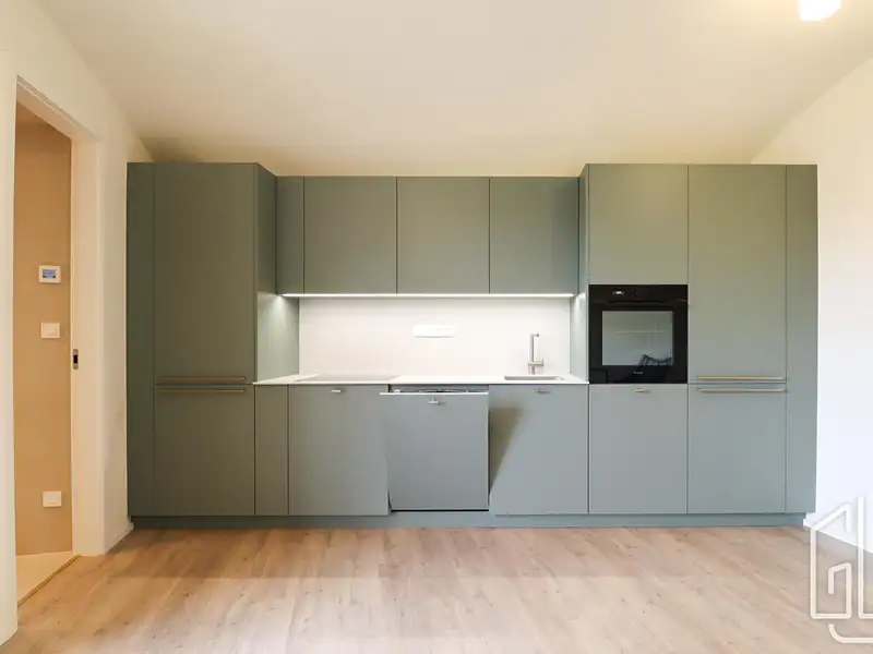 Prodej bytu 1+kk 34 m², Praha – náhled fotky 1