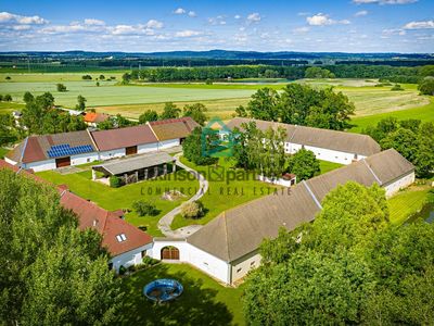 Prodej zemědělské usedlosti 1600 m², pozemek 919488 m²