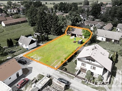 Prodej  stavebního pozemku 1 085 m²