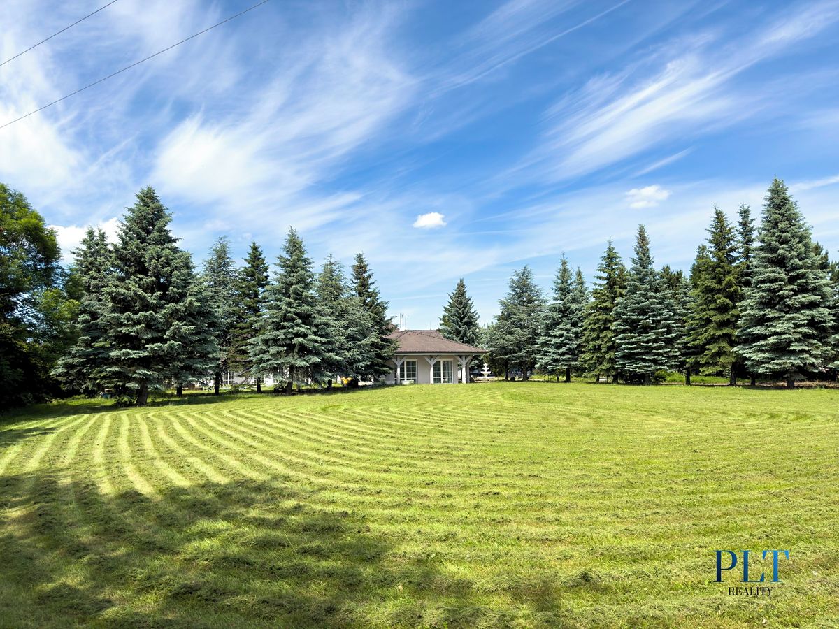 Prodej stavebního pozemku 972 m² – fotografie 2