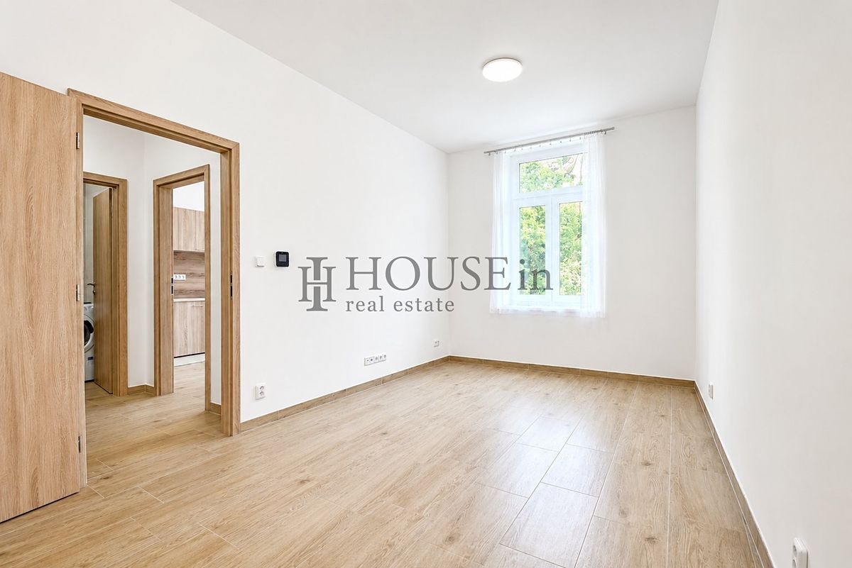 Pronájem bytu 1+1 39 m²