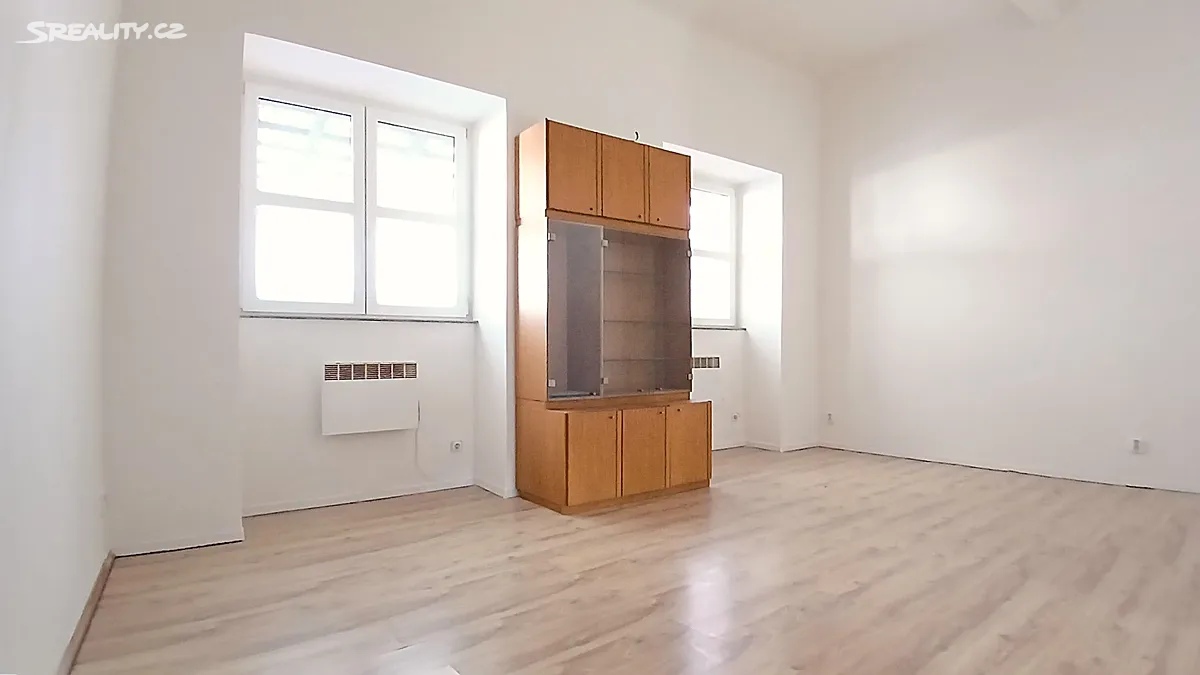 Pronájem bytu 1+1 39 m², Českolipská