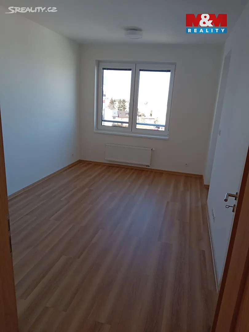 Pronájem bytu 2+kk 58 m² – pohled 3