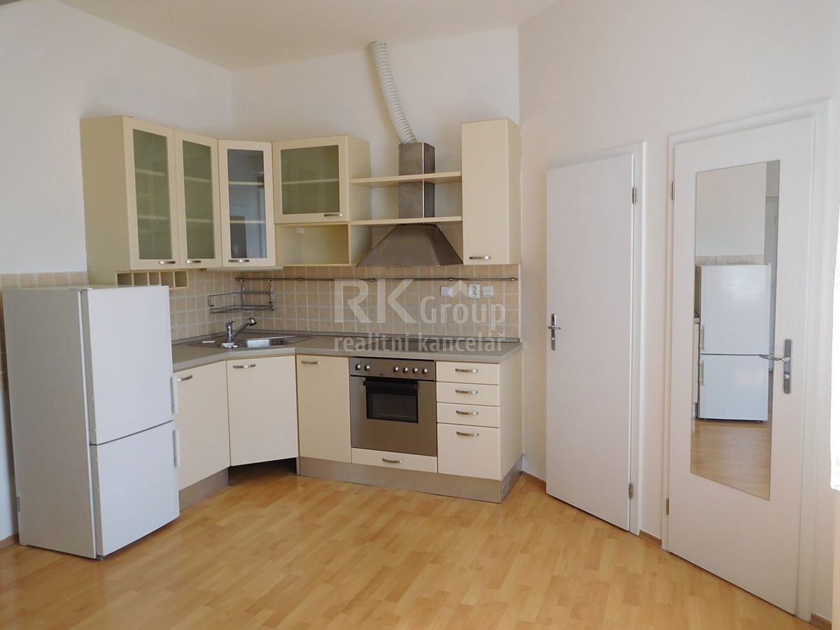 Pronájem bytu 1+1 34 m²