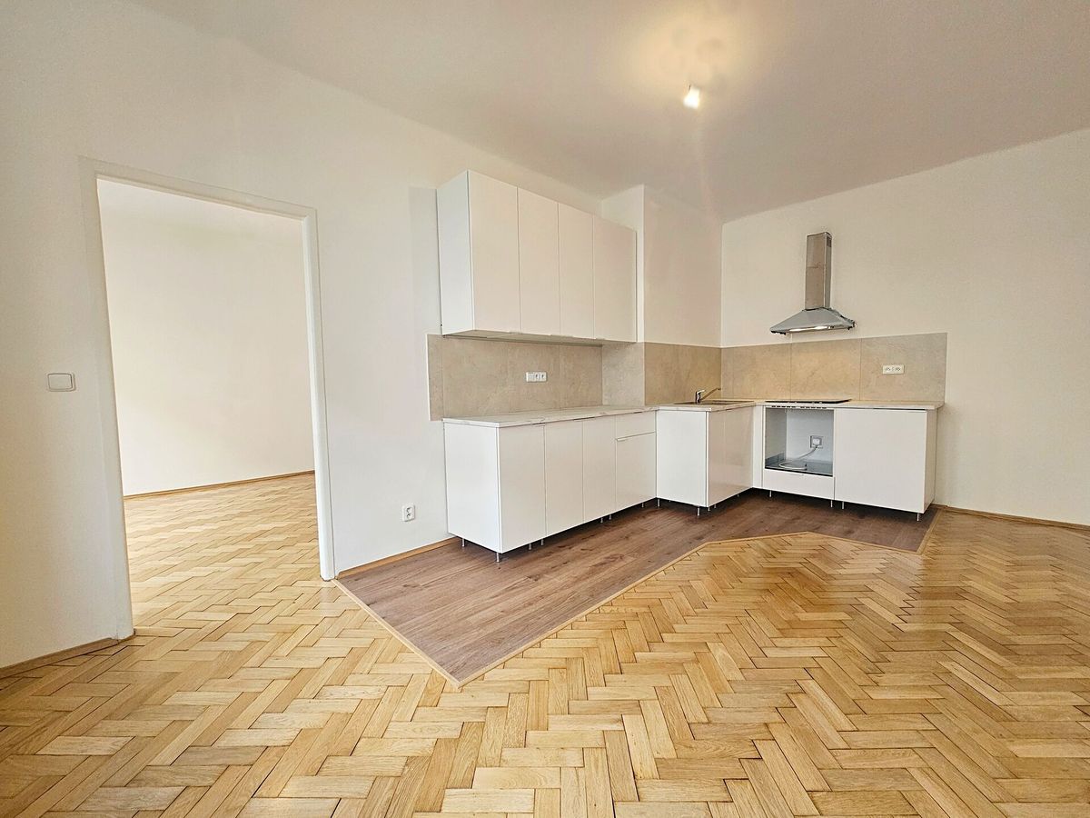 Pronájem bytu 3+kk 67 m²
