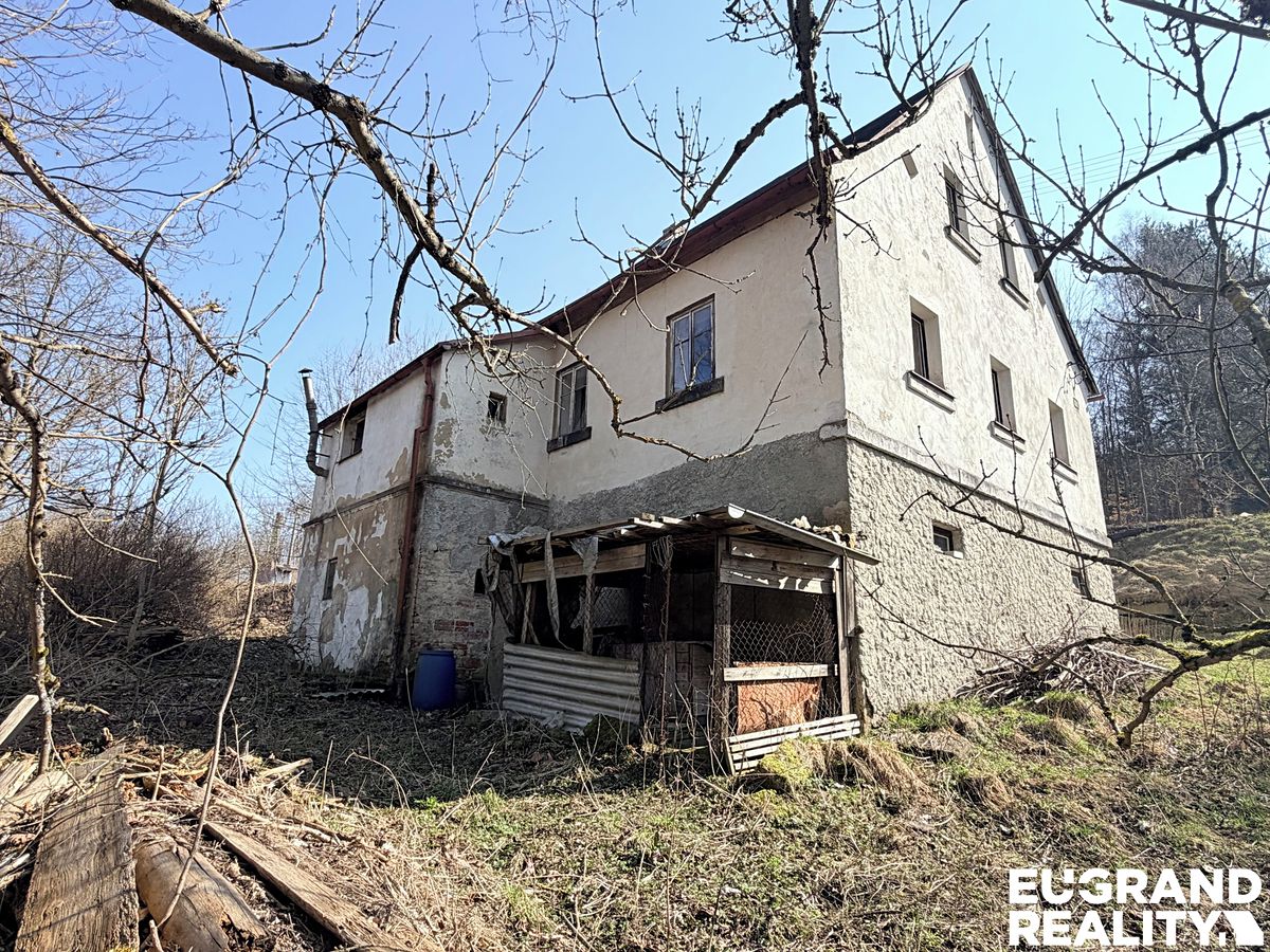 Prodej rodinného domu 198 m², pozemek 923 m² – fotografie 4