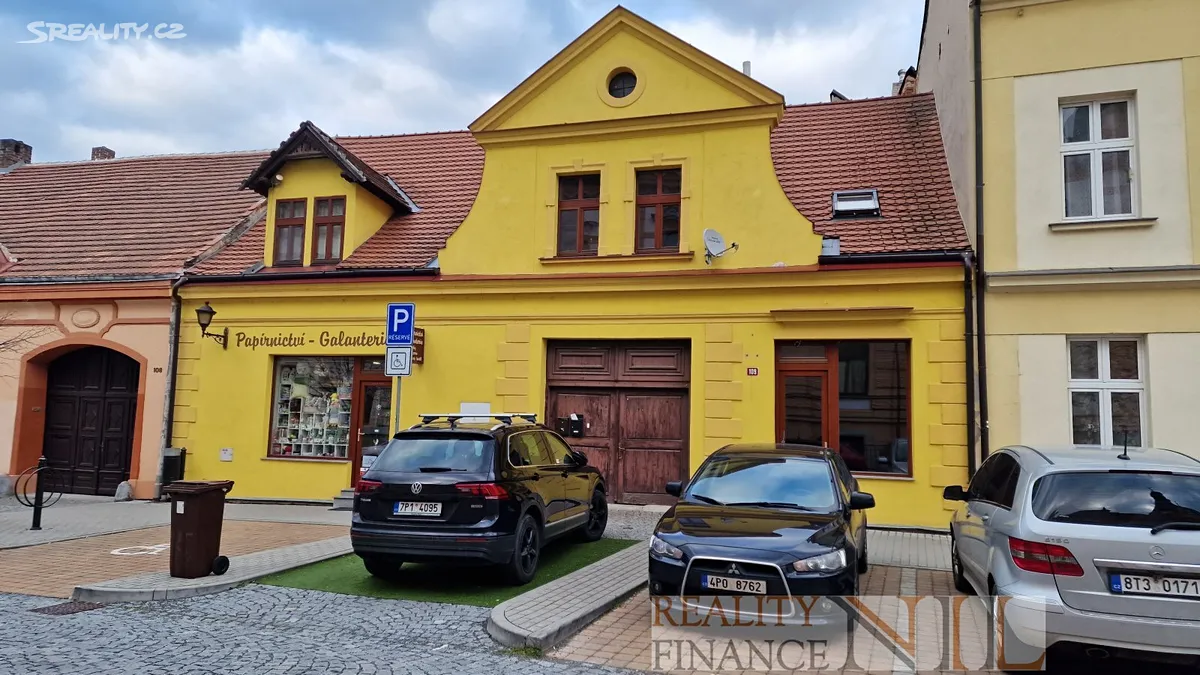 Pronájem obchodního prostoru 79 m², Školní