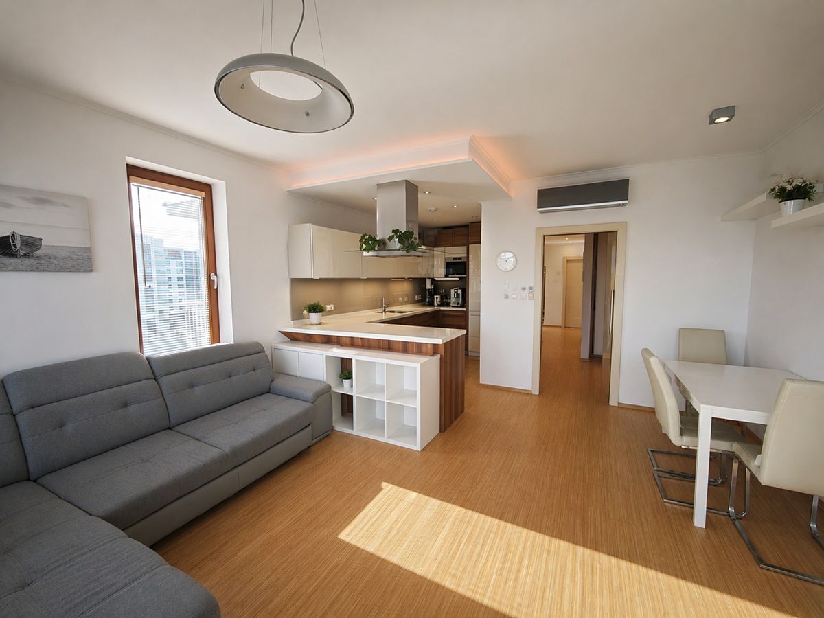 Pronájem bytu 3+kk 86 m²