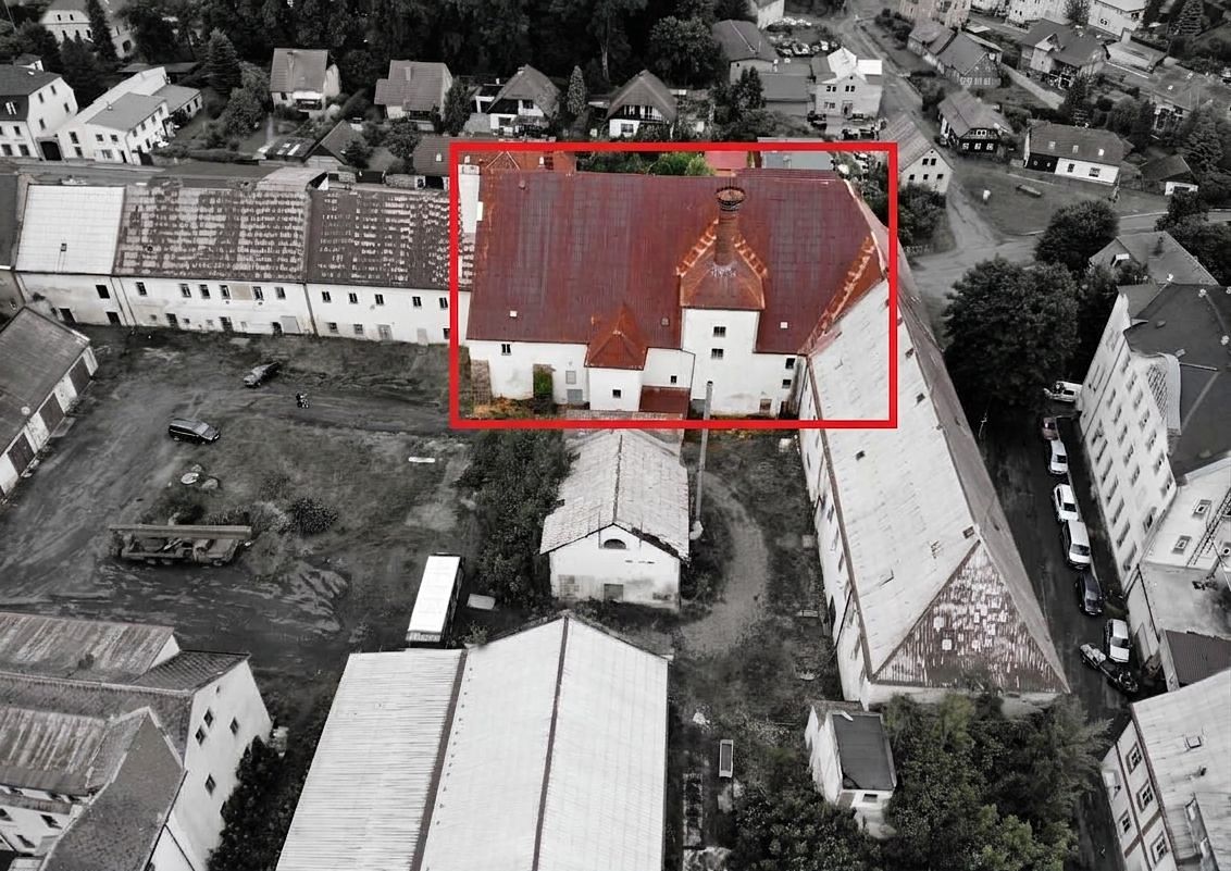 Prodej komerční nemovitosti 3000 m² – fotografie 4